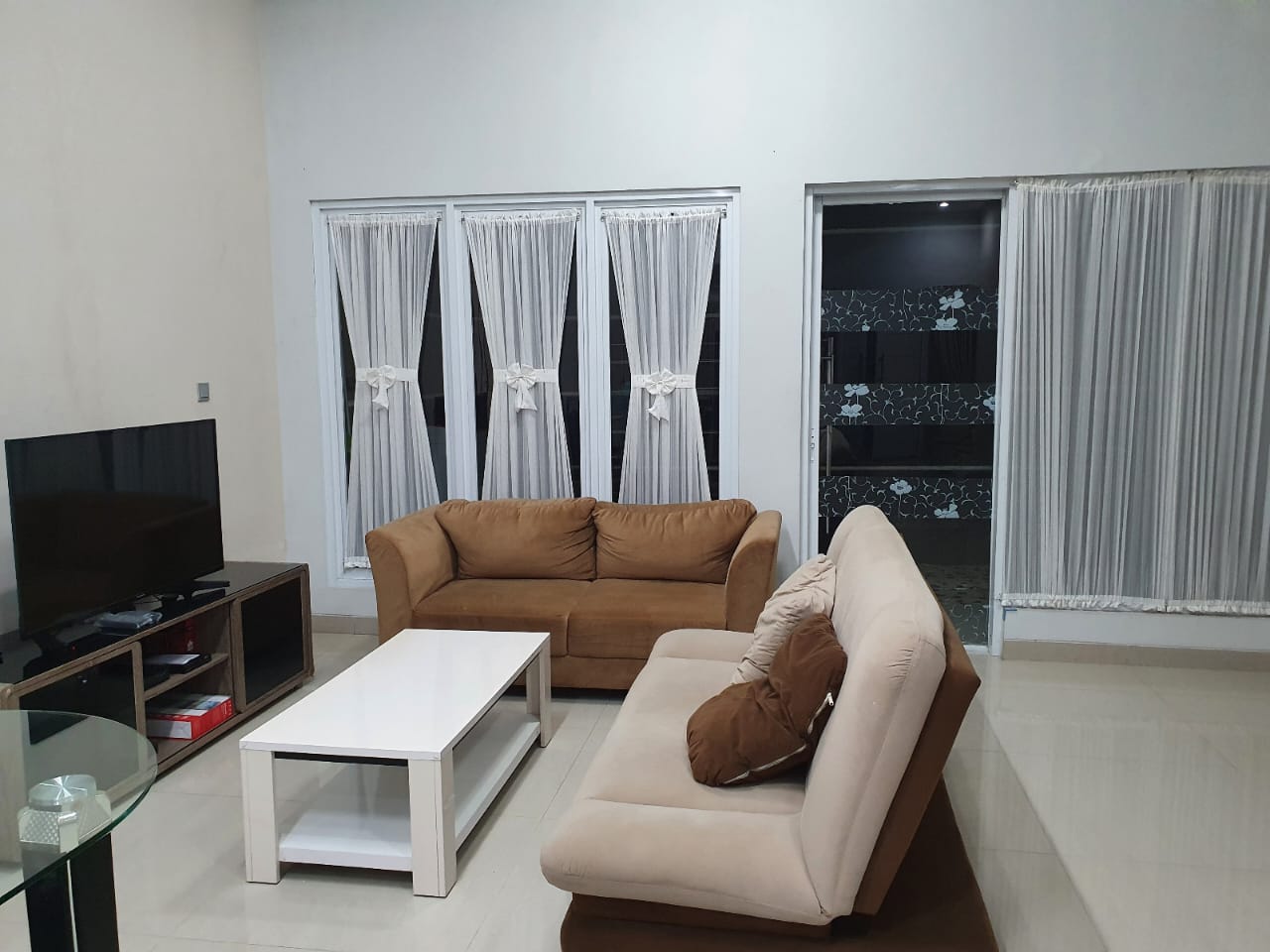 Rumah Dijual di Cluster Taman Simpruk Lippo Cikarang